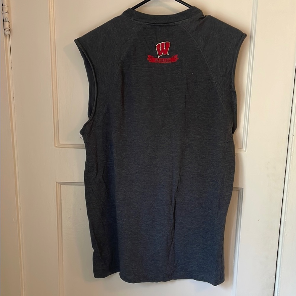 Wisconsin Badgers Graphic Tee - Picture 3 of 4